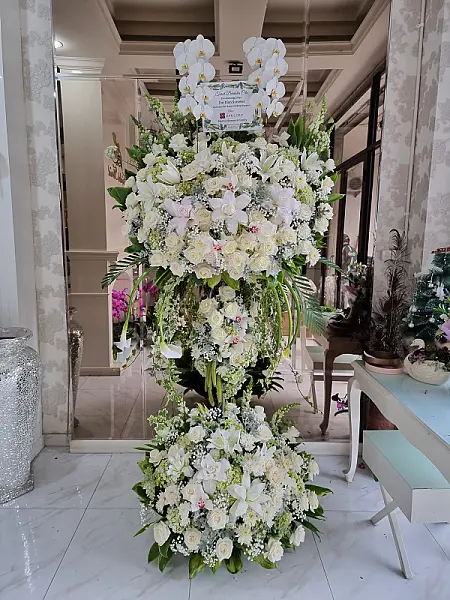 Standing Condolences 6500k